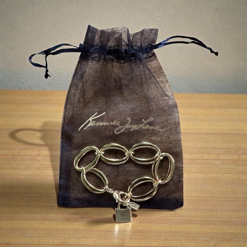 NWOT Kenneth Jay Lane Gold Tone Link Bracelet With Lock Charm